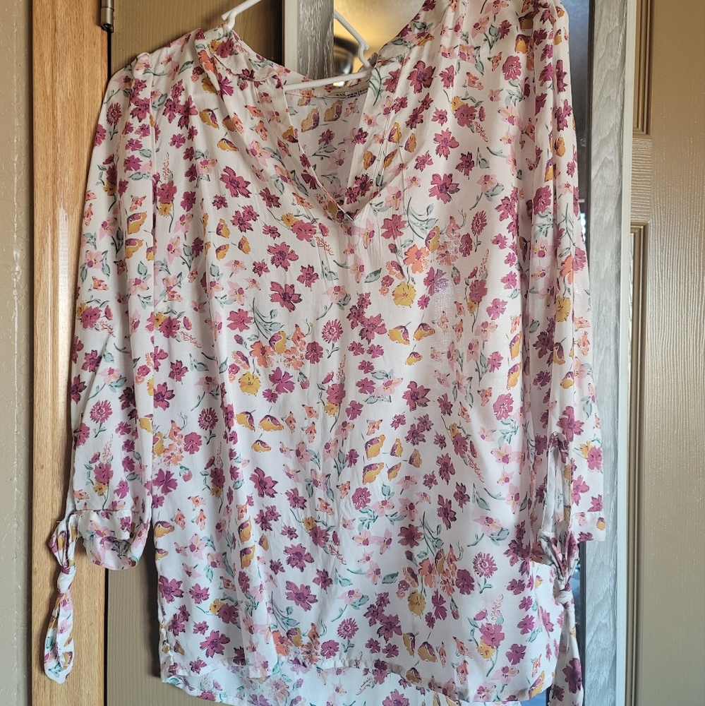 Anne Carson Small Floral Blouse